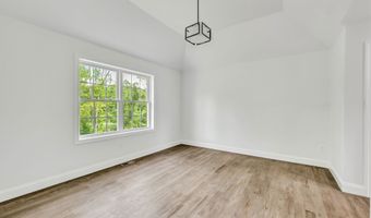 20 Depalma Ln, Danbury, CT 06811