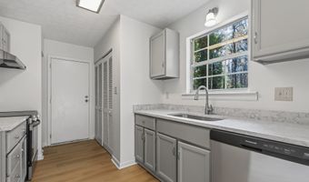 545 Roberts Rd, Athens, GA 30606