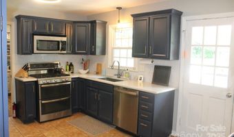 1322 E Barden Rd, Charlotte, NC 28226