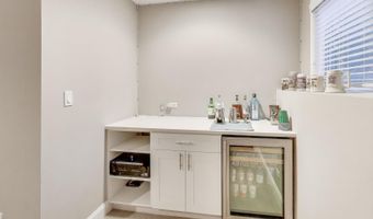 1506 W NORTHWEST Hwy, Arlington Heights, IL 60004