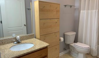24701 BYRNE MEADOW Sq 200, Aldie, VA 20105