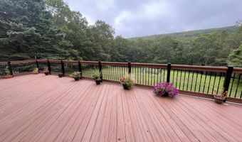 175 Circle Dr, Albrightsville, PA 18210