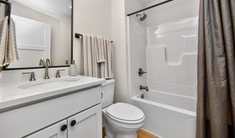 2829 SW Prairie Trail Pkwy, Ankeny, IA 50023