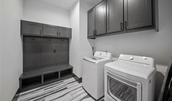 220 SE B St, Bentonville, AR 72712