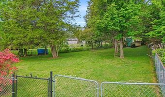 1305 Ridgeway Cir, Athens, TN 37303