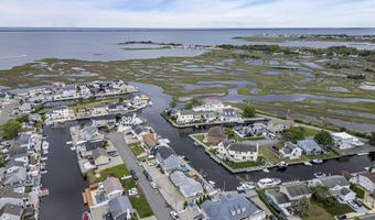 221 Magnolia Dr, Bayville, NJ 08721