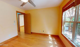 245 Lakeside Dr, Aberdeen, NC 28315