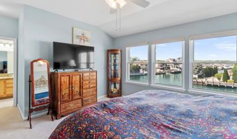 12 Blue Heron Ln, Bayville, NJ 08721