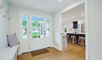 1 Cheshire Dr, Barrington, RI 02806