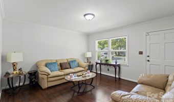 3326 Dunaire Dr, Charlotte, NC 28205