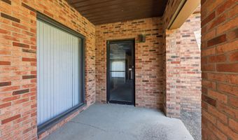 1287 Worthington Woods Blvd, Columbus, OH 43085