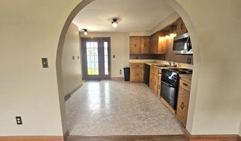 1403 S Lloyd St, Aberdeen, SD 57401