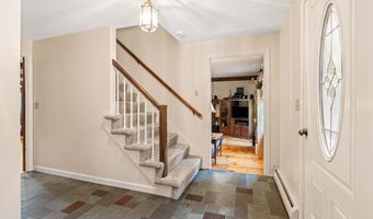 9 Candlewood Dr, Amherst, NH 03031