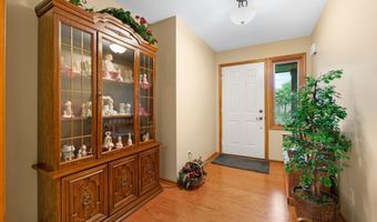 1114 Packard PL Pl, Auburn, IN 46706
