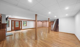 4055 Pontiac Trl, Ann Arbor, MI 48105