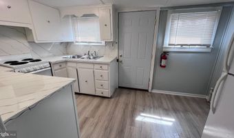43 S MAIN St, Allentown, NJ 08501