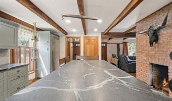 1362 Hillcrest Dr, Ashland, OH 44805