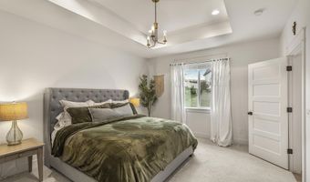 6482 Crown Cres, Ammon, ID 83406