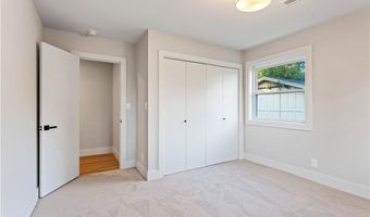 1201 NW 10th St, Bentonville, AR 72712