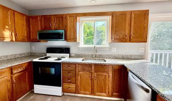 151 Shelter Rock Rd 17, Danbury, CT 06810
