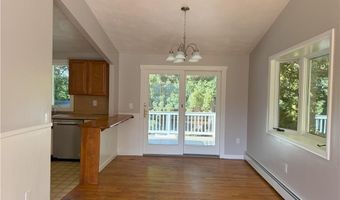 7 Leatherleaf Rd, Narragansett, RI 02882