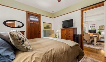 405 NW 5th St, Bentonville, AR 72712