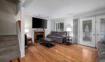 201 Greens Farm Rd 201, Branford, CT 06405