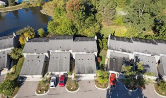 747 Peninsula Ct, Ann Arbor, MI 48105