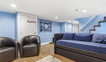 3811 Mendon Rd, Cumberland, RI 02864