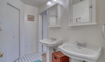 15 PINEWATER Dr, Harbeson, DE 19951