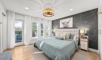 830 S Parkview Dr, Aurora, OH 44202