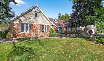 9 MEADOWBROOK Ln, Appleton, WI 54914