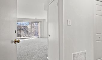 33 CANTERBURY Sq 302, Alexandria, VA 22304