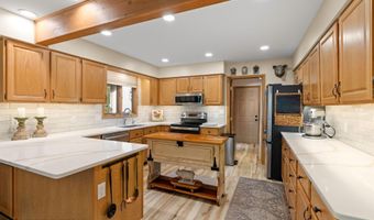 129 Woodbury, Blakeslee, PA 18610
