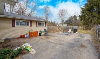 297 E Washington St, Almont, MI 48003