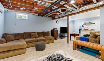 4 Hunters Rd, Bedford, NH 03110