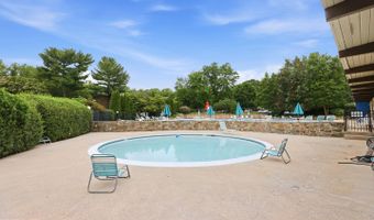 7525 SPRING LAKE Dr #C2, Bethesda, MD 20817