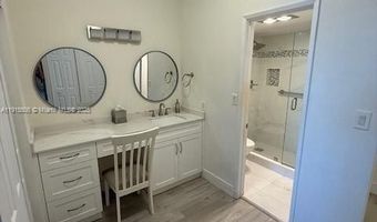 20515 E Country Club Dr 147, Aventura, FL 33180