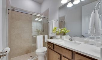 7420 PARADISO Dr, Apollo Beach, FL 33572