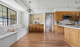 2208 Hickory Dr, Ardmore, OK 73401