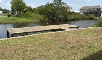 5067 Nebraska St, Bay St. Louis, MS 39520
