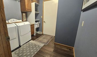 2510 Bobbie Dr, Aberdeen, SD 57401