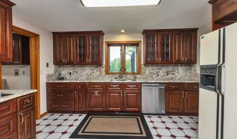 8 Longview Dr, Bow, NH 03304