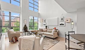 1201 N ROYAL St 214, Alexandria, VA 22314