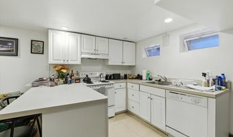 2816 27TH St NW, Washington, DC 20008
