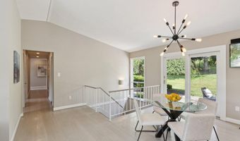 9821 BETTEKER Ln, Potomac, MD 20854