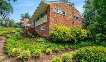 4006 JUSTINE Dr, Annandale, VA 22003
