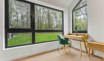 72 Keats Ln, Albrightsville, PA 18210