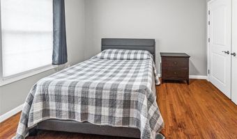 100 Windsor Dr, Alton, IL 62002