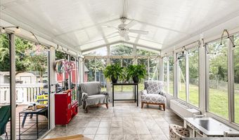 7408 CONVAIR Dr, Alexandria, VA 22306